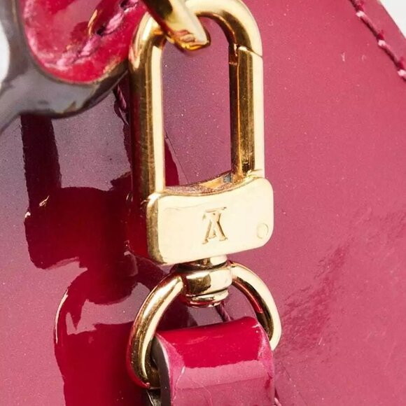 Louis Vuitton Magenta Monogram Vernis Brea PM NM Bag - Picture 8 of 11